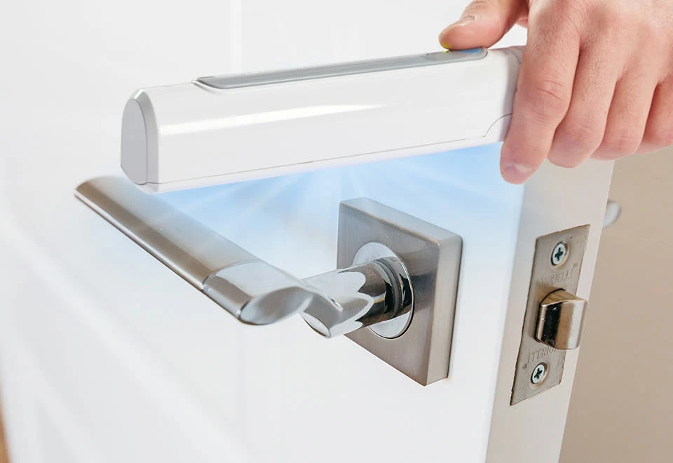 Brand new ๐งจ Travel UV Sanitizing Wand by Sharper Image ๐ฏ - Image 4