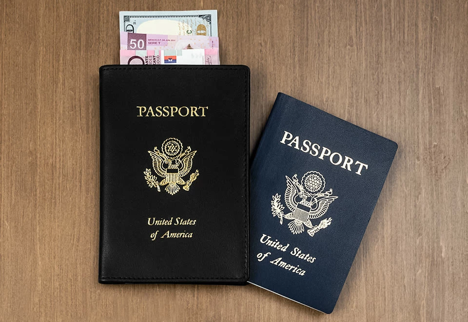 Cheapest ๐ Leather RFID Passport Holder by Emporium Leather Co. dba Royce Leather ๐งจ - Image 4